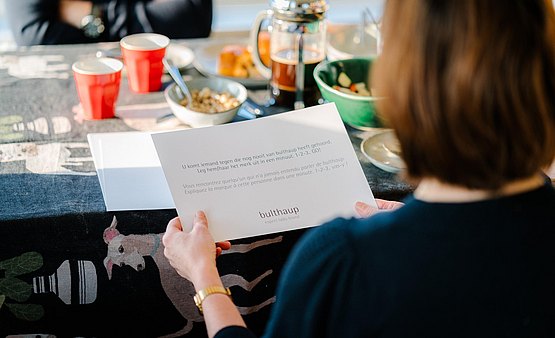 Doorheen de dag worden er verschillende stellingen aan de groep voorgelegd.