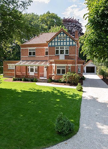 Vue de la maison et de ses jardins